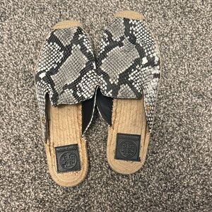 Tory Burch Snake-Print Espadrille Mules in Black and Cream